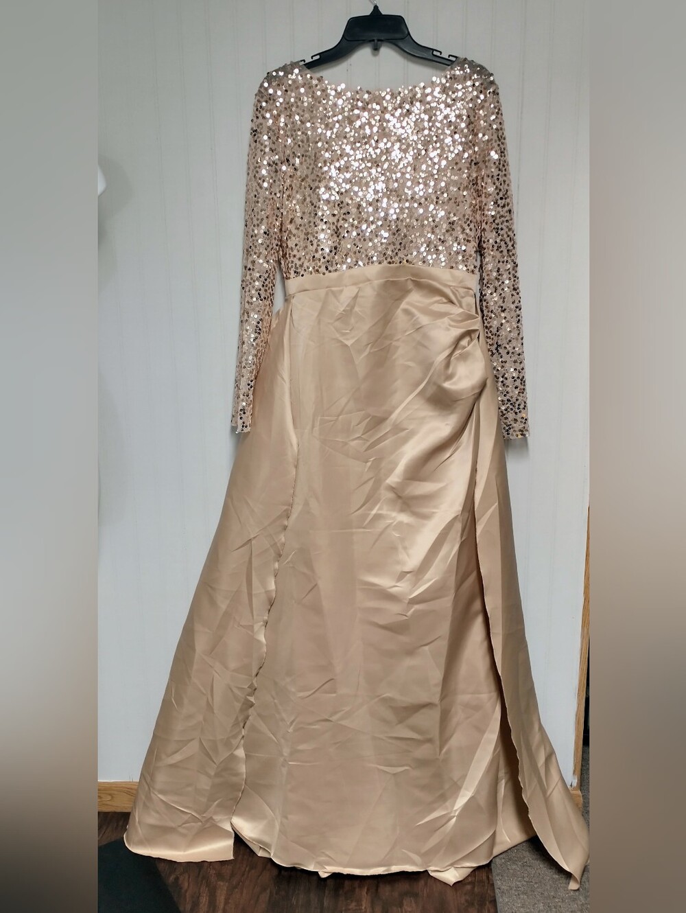 Light Gold Sequin Ruched Trumpet Style Long Sleeve Evening Gown Suze M